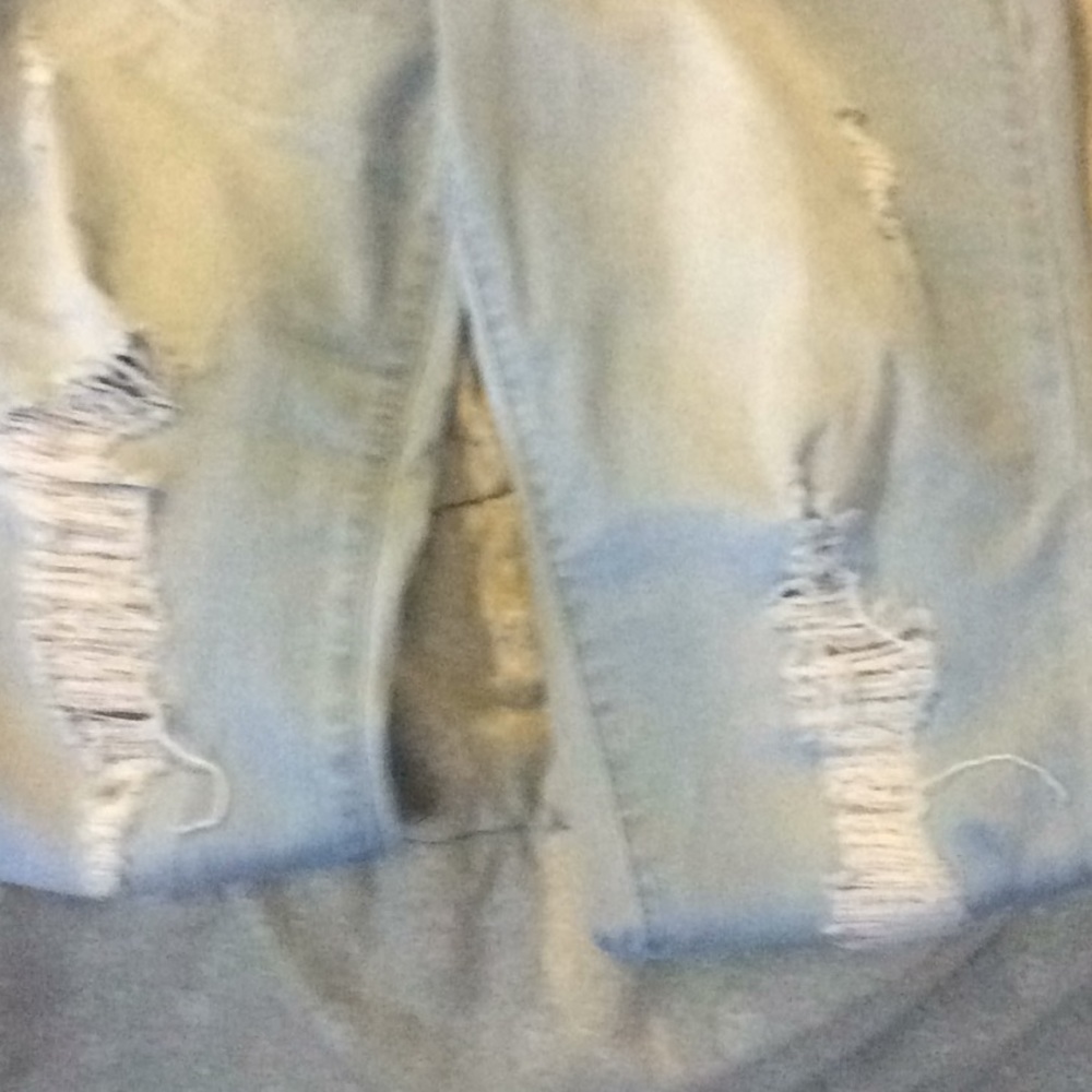 JESSICA SIMPSON light blue denim distressed jeans - Picture 2 of 7